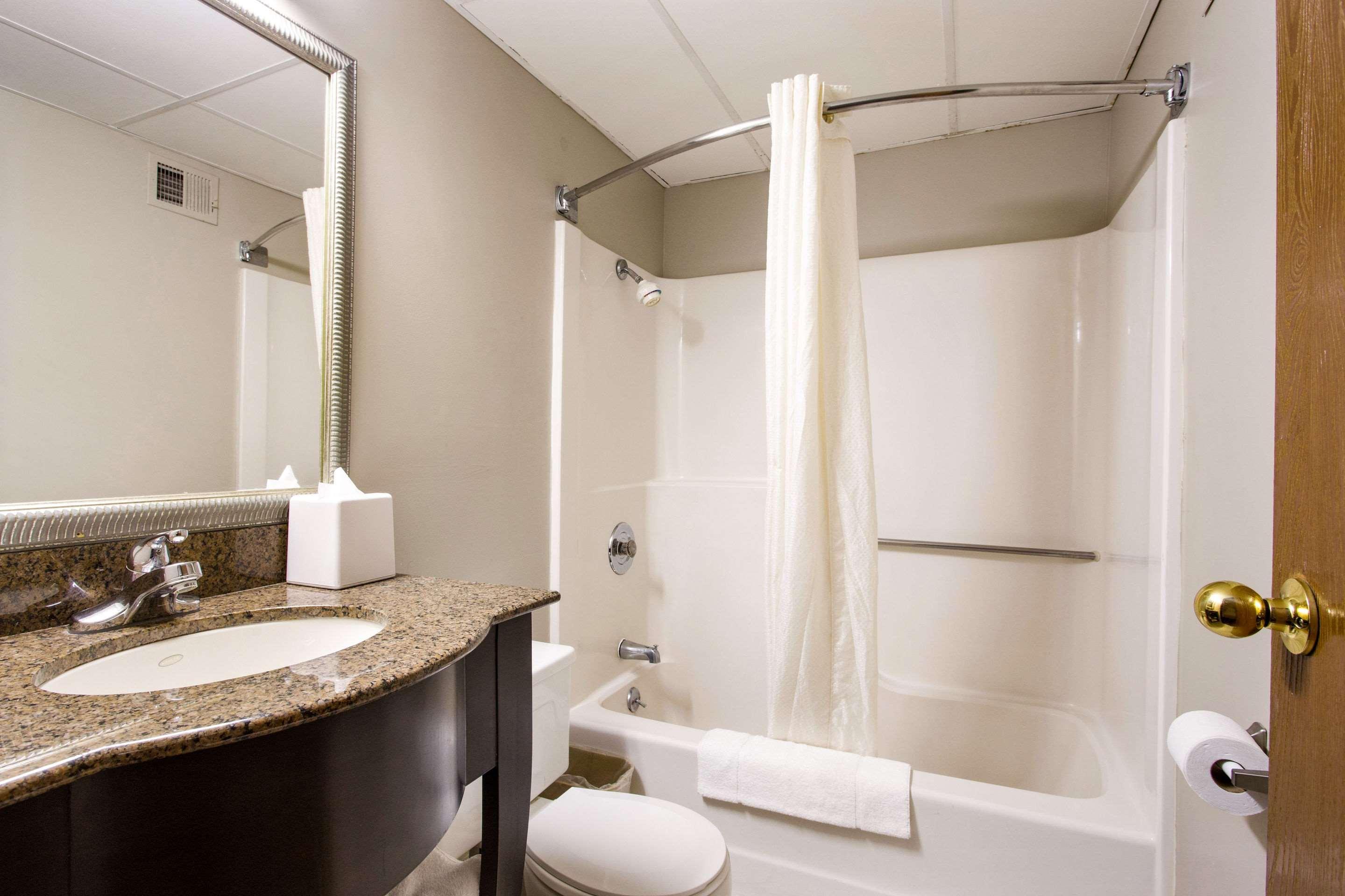 Red Lion Inn & Suites Olathe Kansas City Dış mekan fotoğraf
